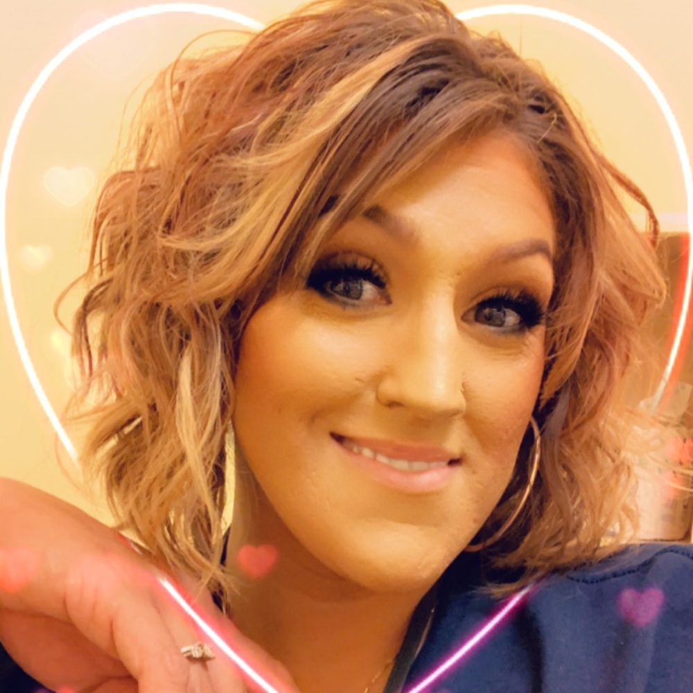 Meet your Posher, Whitney